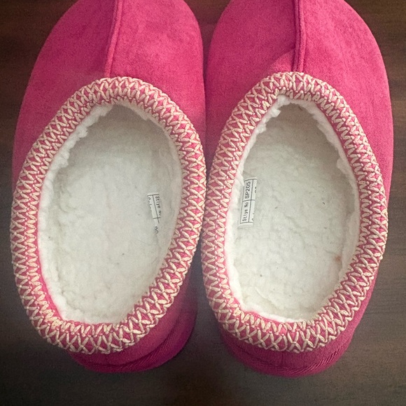 NWOT Ugg Like Women’s Pink Slipper Shoes 8.5 Comfy Casual - Picture 3 of 7